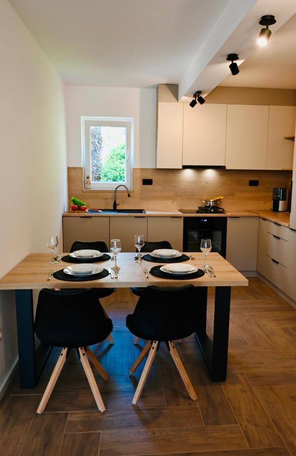 Adorable Holiday Apartment Малинська Екстер'єр фото