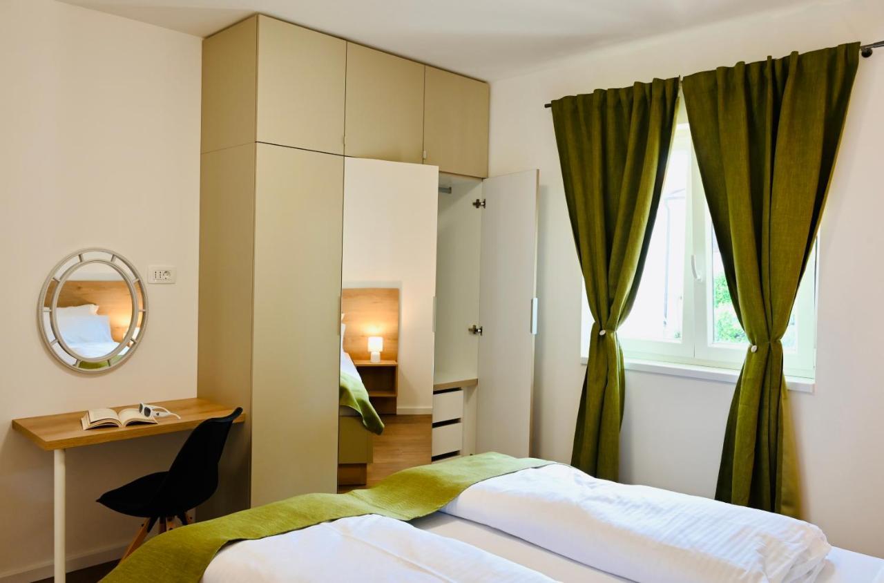 Adorable Holiday Apartment Малинська Екстер'єр фото